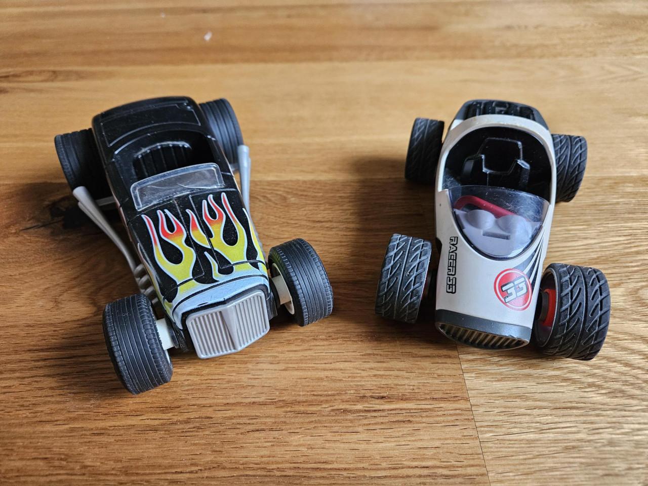 Twee Playmobil Raceauto's met pullback - 5172 en 5173