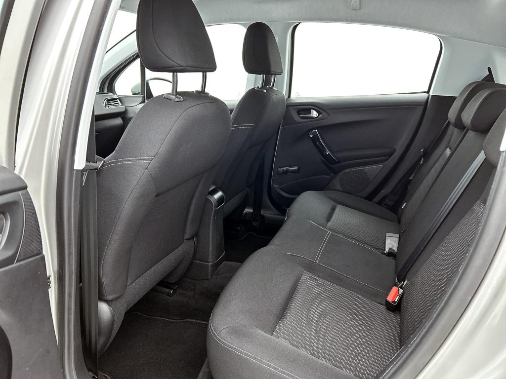 Peugeot 208 82 pk blue lion | rijklaar | trekhaak | airco