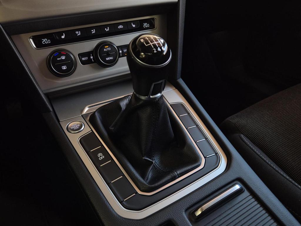 Volkswagen Passat variant 1.4 tsi comfortline / distributieriem vervangen