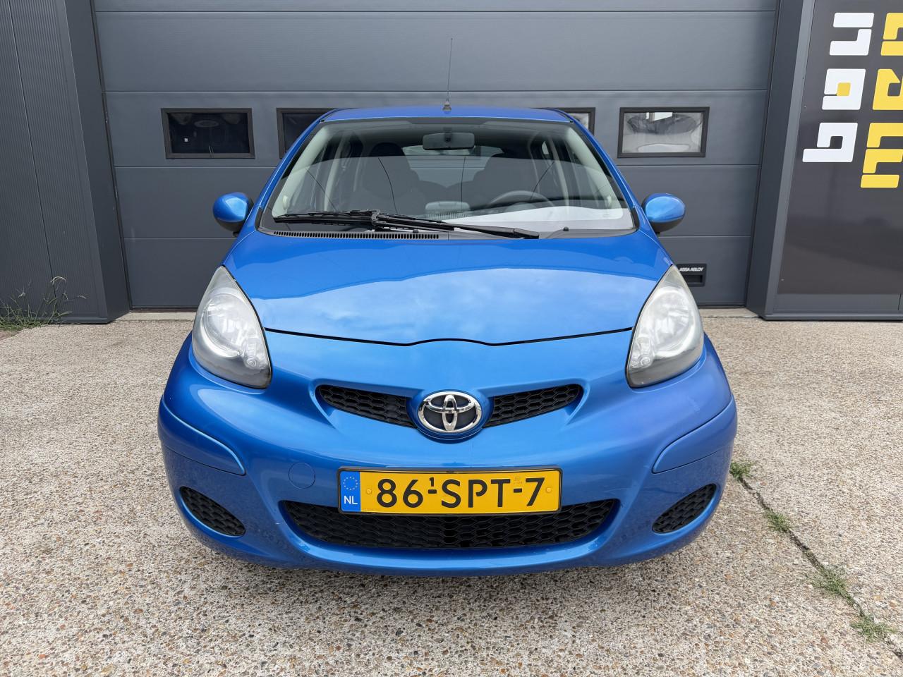 Toyota Aygo 1.0 12V Vvt-i 5DRS 2011 Blauw  Airco Apk Nap Navi