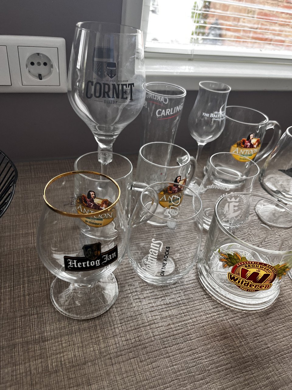 Bierglazen, diverse. Alles samen 3 euro.