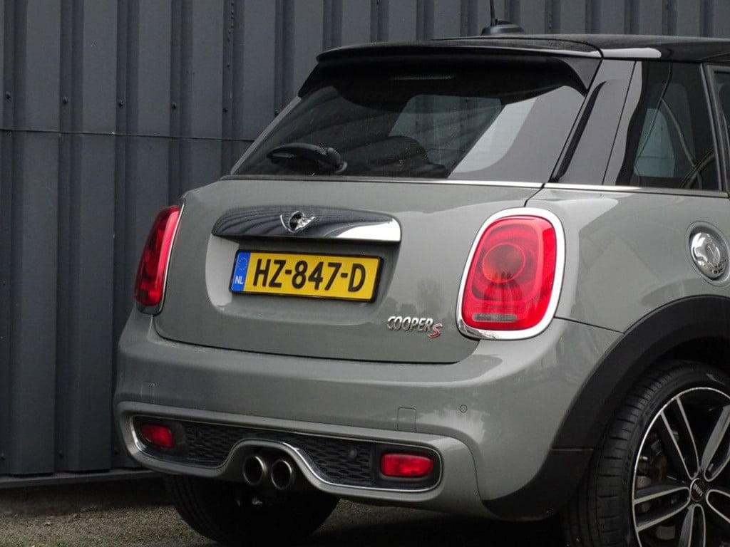 Mini Cooper mini 2.0 serious business 5-deurs | led | navi | 18"