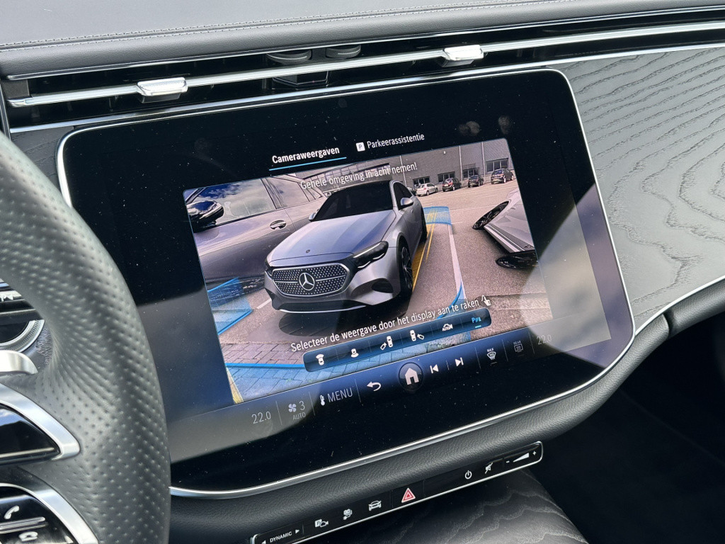 Mercedes-Benz E-Klasse 300 e amg line l panoramadak l 360 camera l head-up 