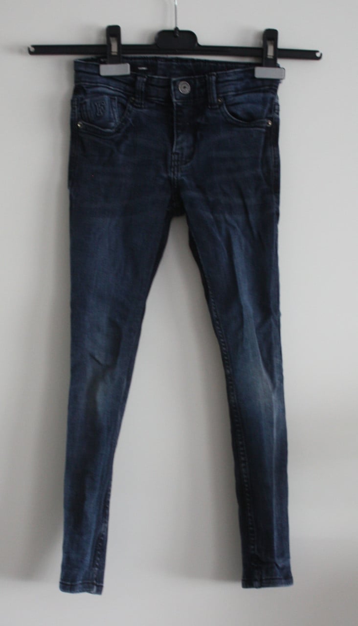 Donker blauwe jeans maat 122-128