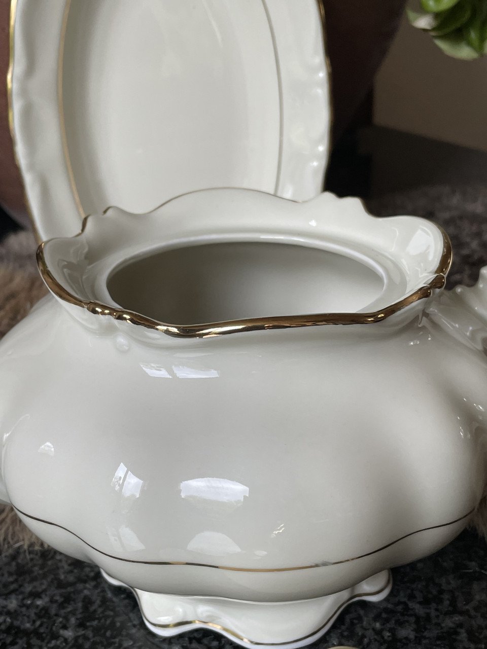 Bavaria theepot en serveerschaaltje (porselein)