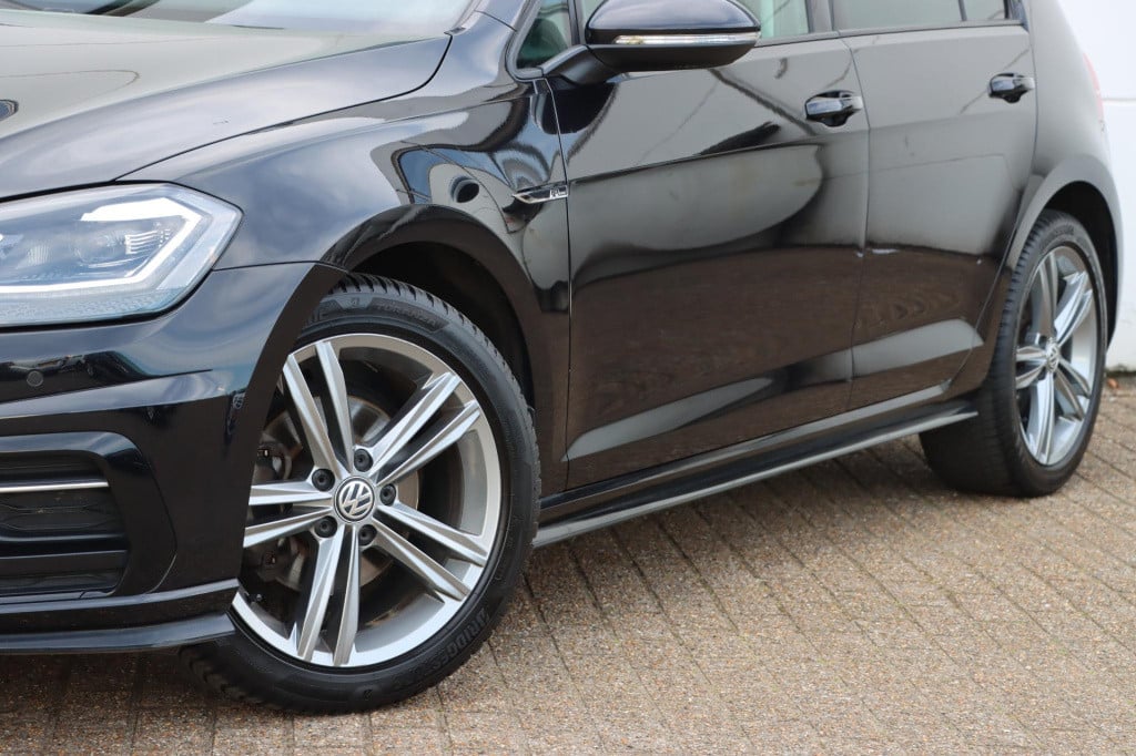 Volkswagen Golf 1.6 tdi highline r-line