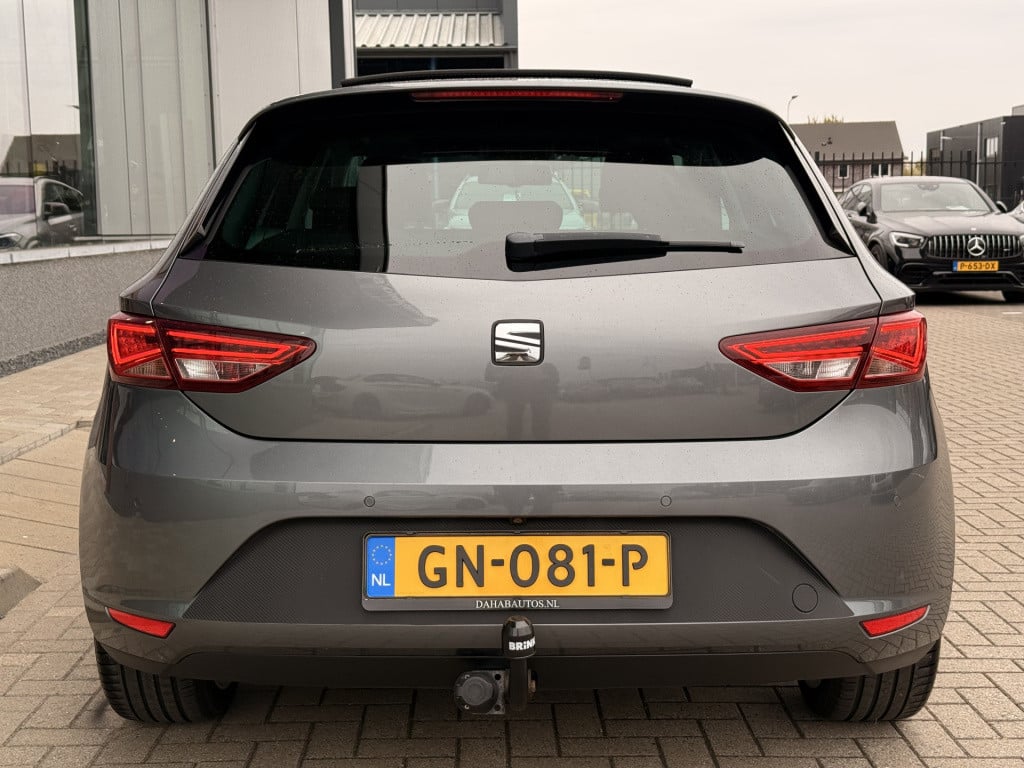 Seat Leon 1.0 ecotsi style connect | pano | camera | apple carplay | trekha