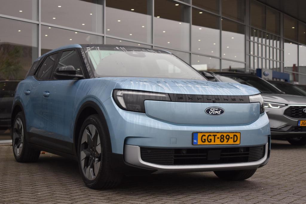 Ford Explorer premium extended range rwd 77 kwh | panoramadak | climate con