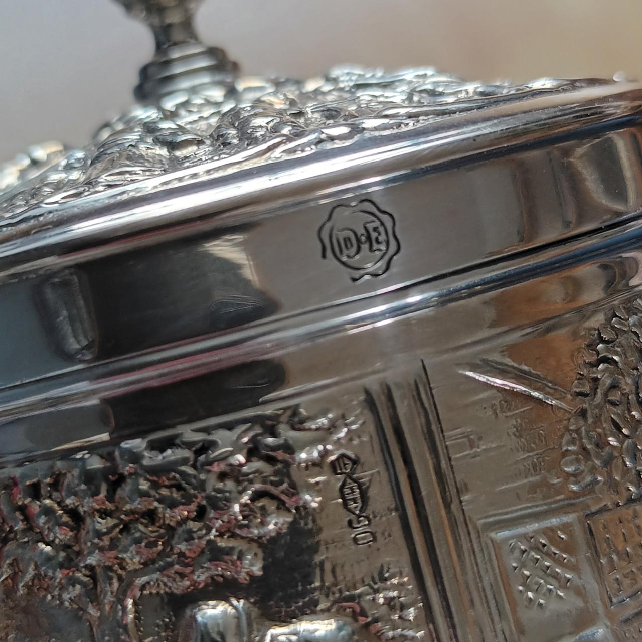 Verzilverd theebusje Douwe Egberts ca. 1960 H. Hooijkaas