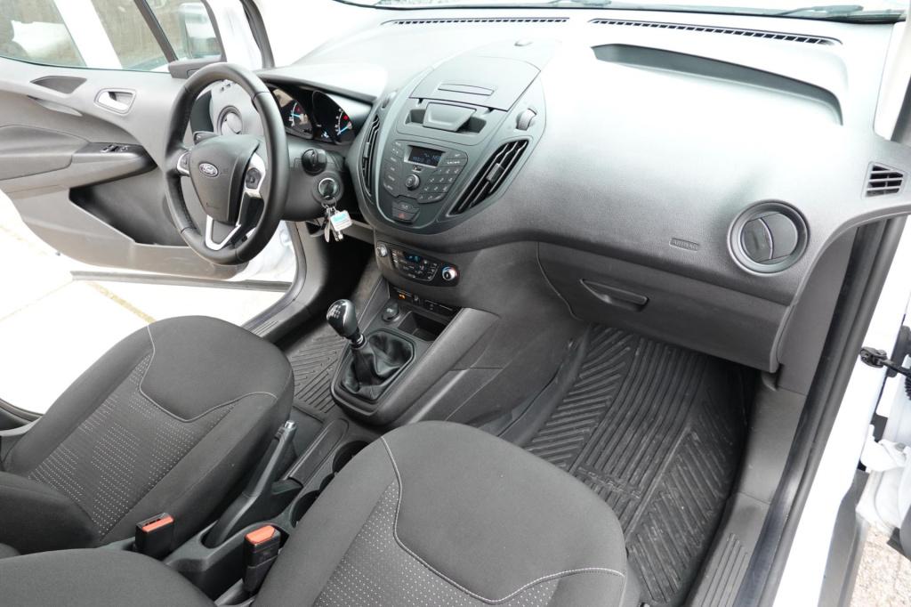 Ford Transit Courier 2022 ford transit courier gesloten bestelwagen trend, 