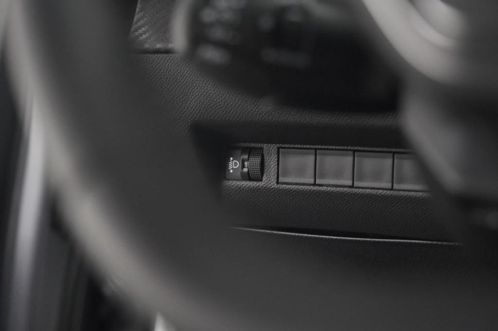 Peugeot 2008 puretech 100 allure | camera | navigatie | apple carplay | par