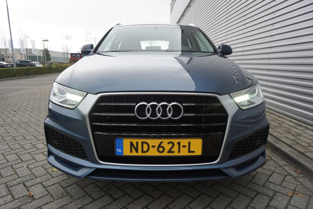 Audi Q3 1.4 tfsi cod adrenalin automaat - climate / navi / cruise / parkeer