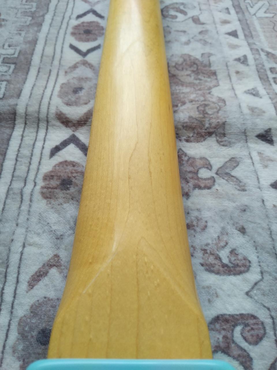 Squier Classic Vibe Jazz Bass Daphne Blue z.g.a.n. 300 euro.