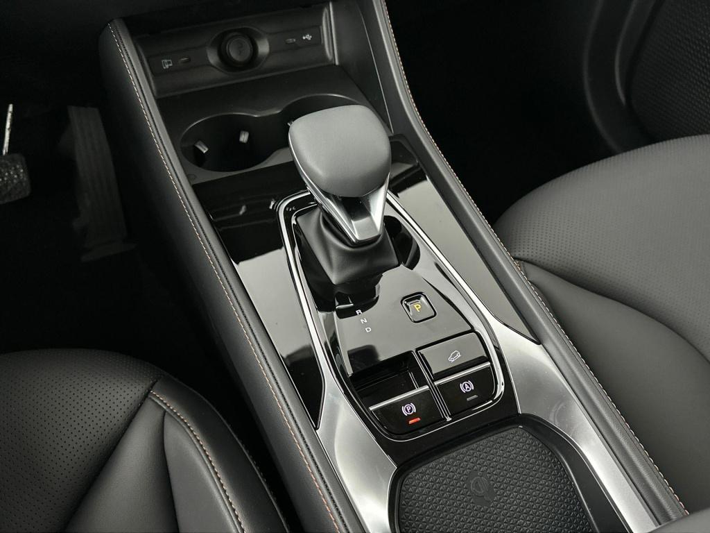MG Hs hybrid+ 1.5 luxury
