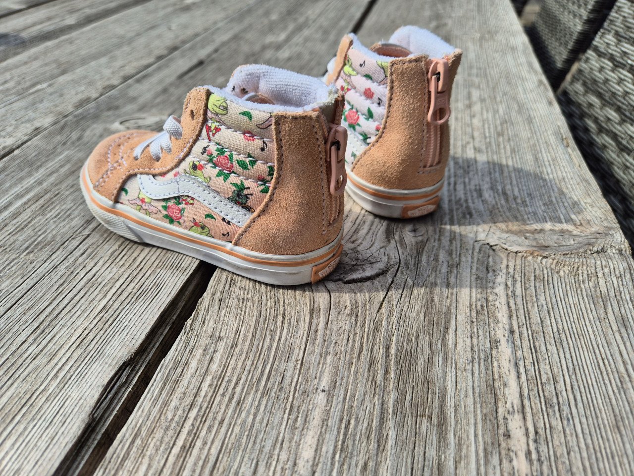 Lichtroze kinderschoenen, merk Vans, maat 22