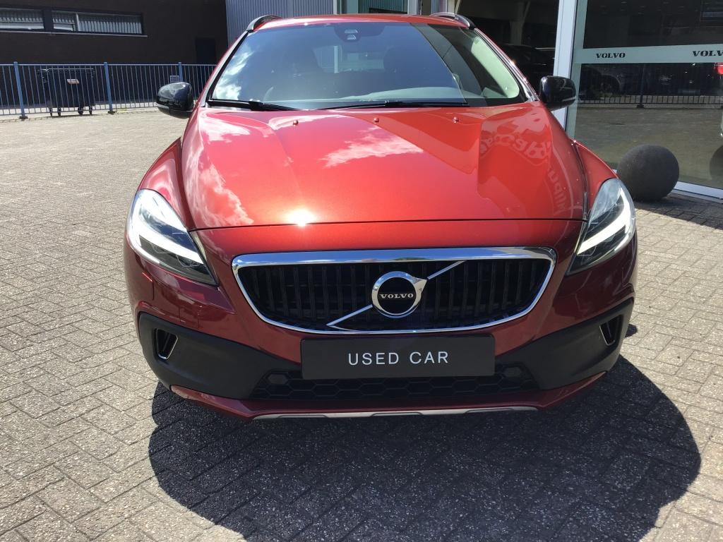 Volvo V40 cross country 1.5 t3 nordic+ nieuwstaat 1e eigenaar navi voc