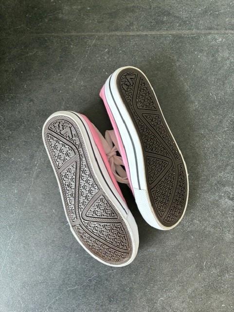 Roze gympen maat 31 Graceland (nieuwstaat)