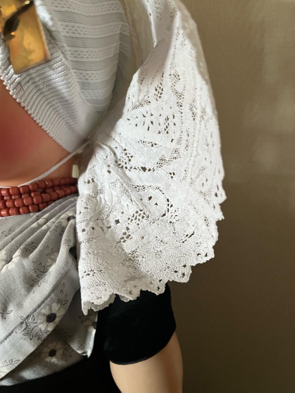 Pop in Zuid-Bevelandse (Katholieke) dracht.