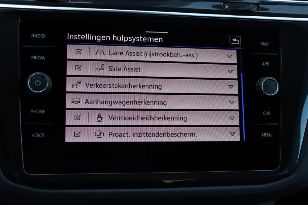 Volkswagen Tiguan 1.4 tsi ehybrid r-line business+ black style 245pk dsg6 |