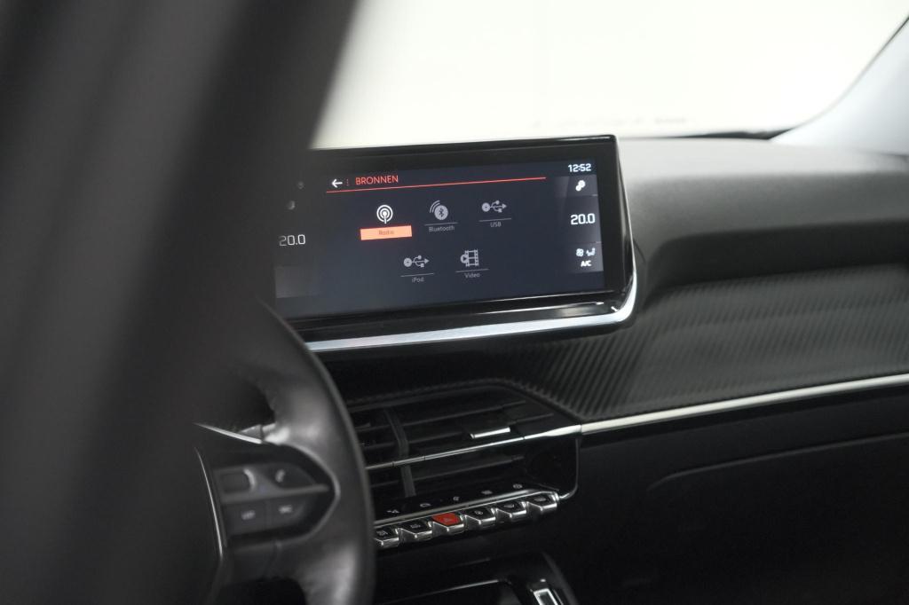 Peugeot 2008 puretech 130 blue lease allure | camera | navigatie | parkeers