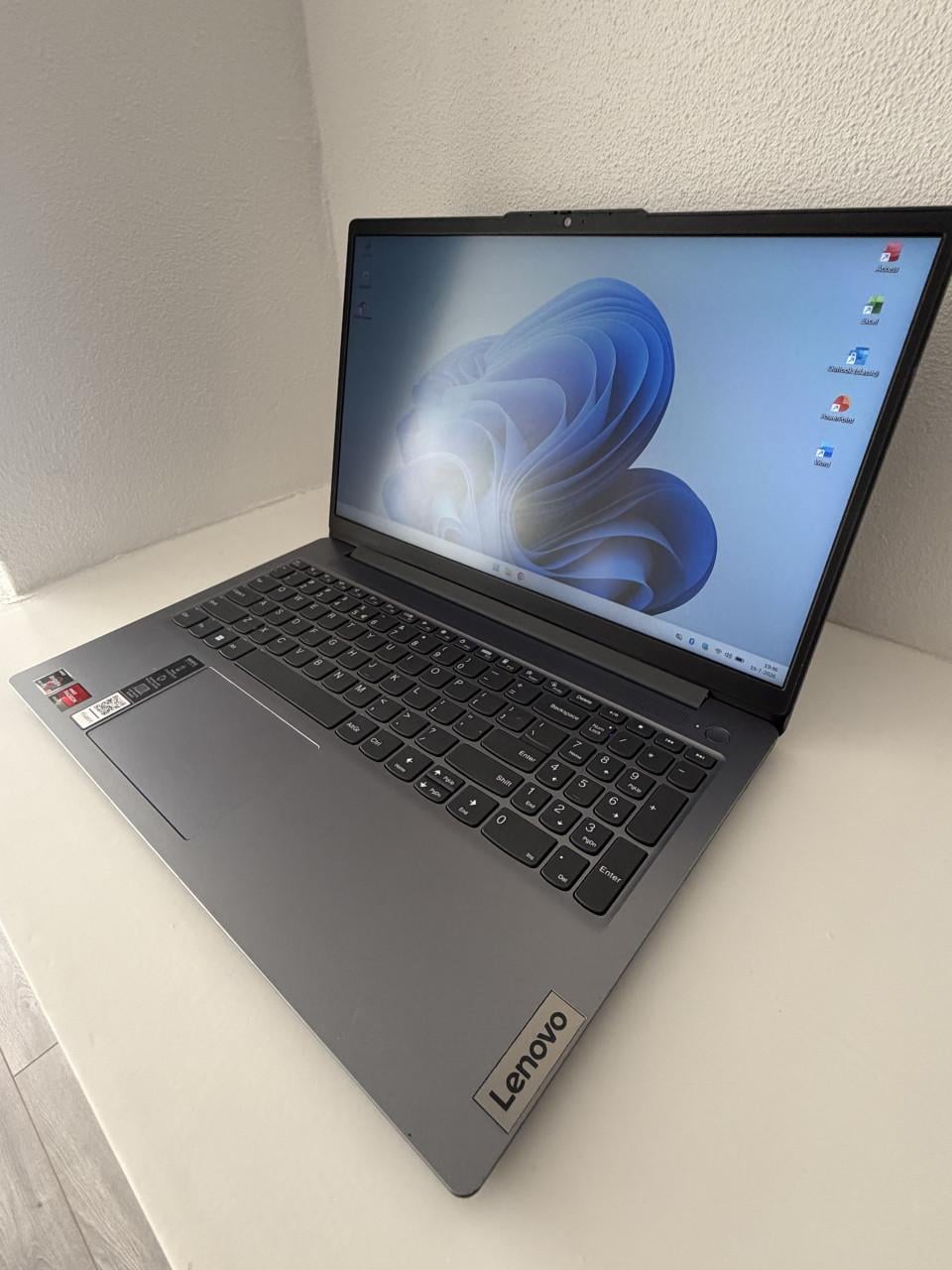 Zeer nette Lenovo IdeaPad Slim 3 | Ryzen 5 | 8GB | 512GB SSD |