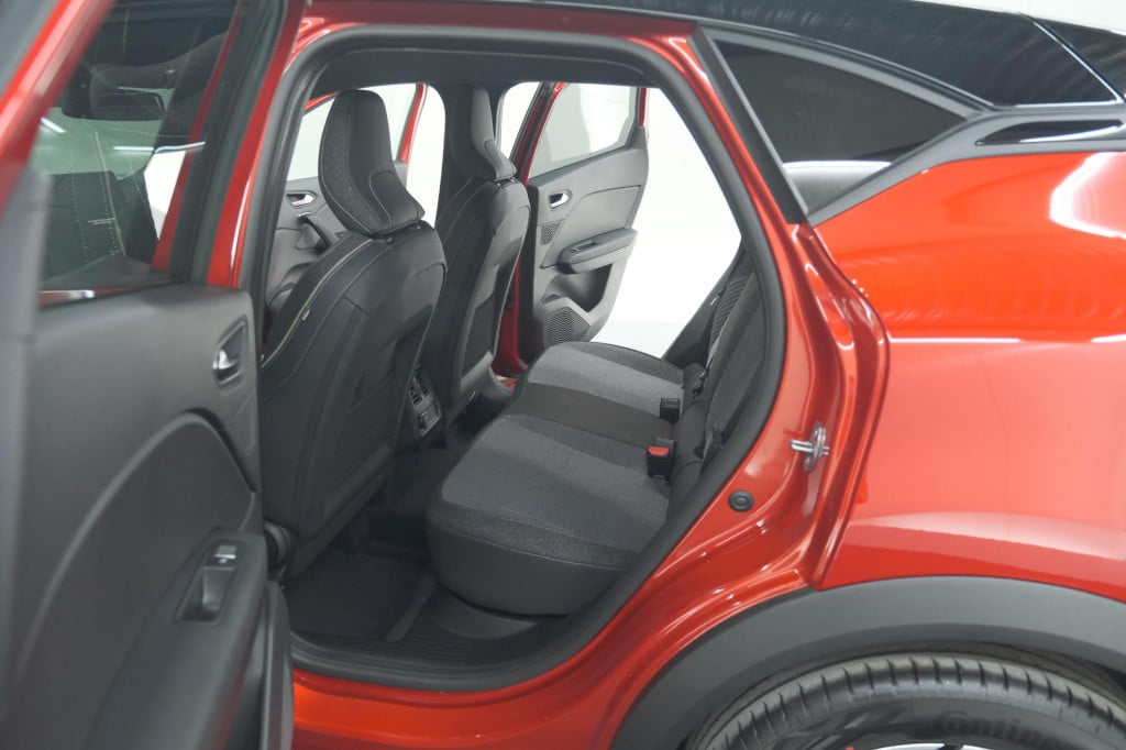 Renault Captur 1.6 e-tech full hybrid 145 techno | advanced driving | camer