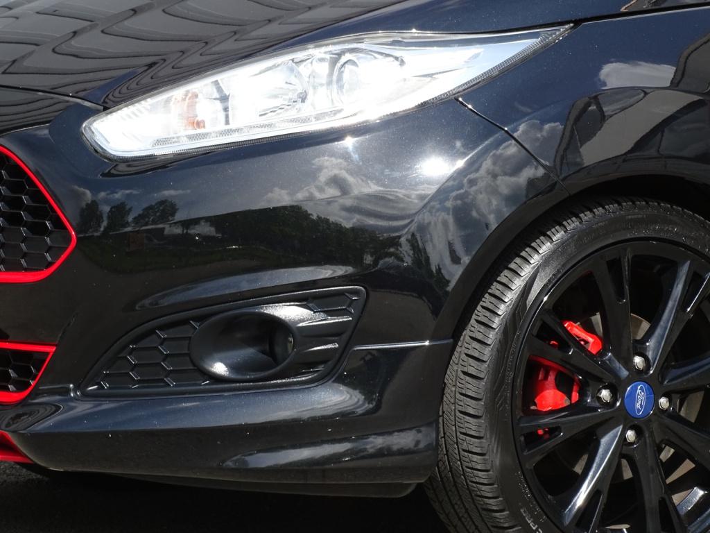 Ford Fiesta 1.0 ecoboost black edition 140pk | bluetooth | 17"