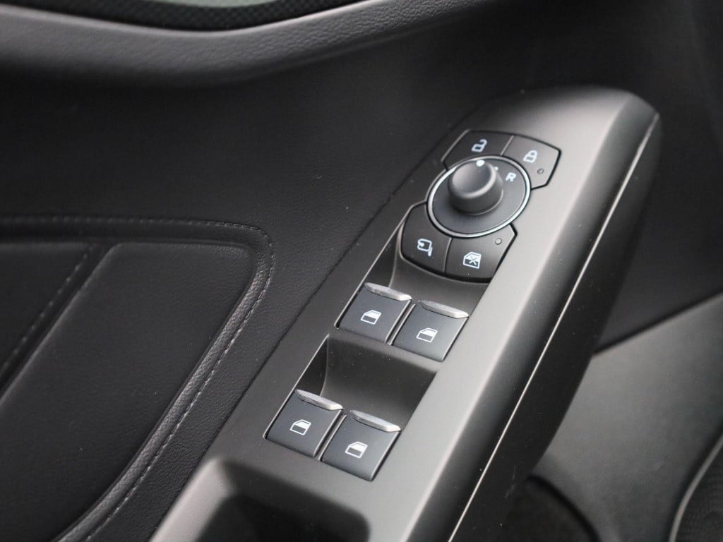 Ford Focus wagon st line | automaat | climate control | cruise control | wi