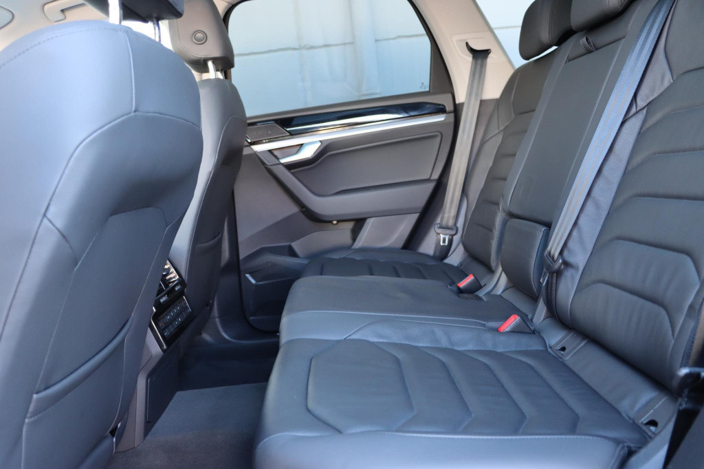 Volkswagen Touareg 3.0 tsi ehybrid elegance 380pk tiptronic