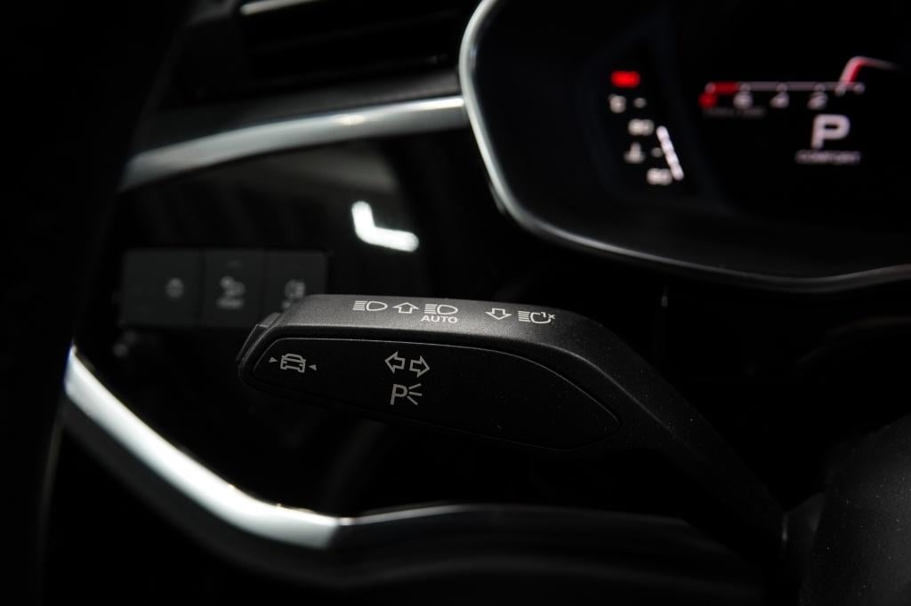 Audi Q3 sportback 35 tfsi s edition | matrix | driveselect | alcantara |