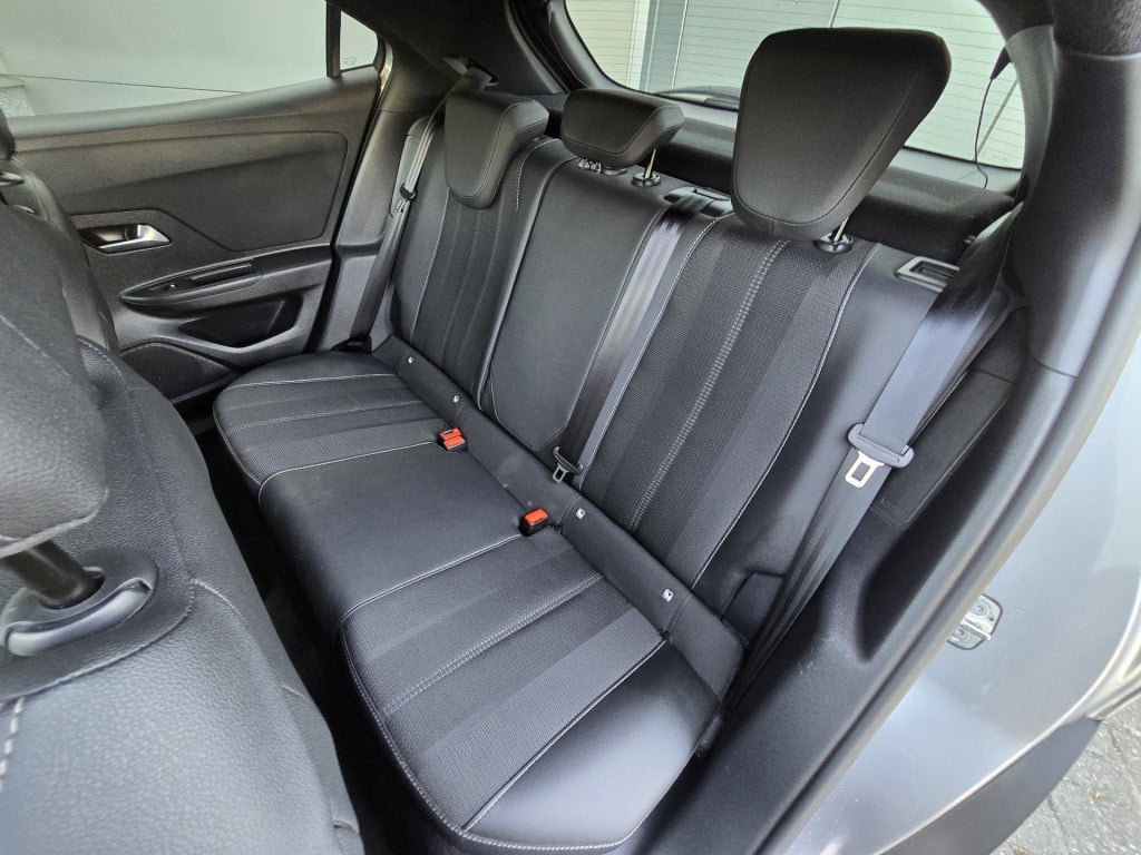 Opel Mokka 1.2 turbo level 4 camera pdc achter stoel/stuur verwarming navig