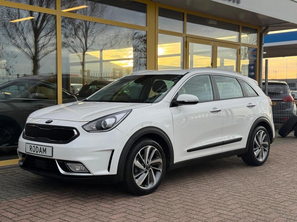 Kia Niro 1.6 gdi hybride - stoelverwarming - stuurwielverwarming - leer