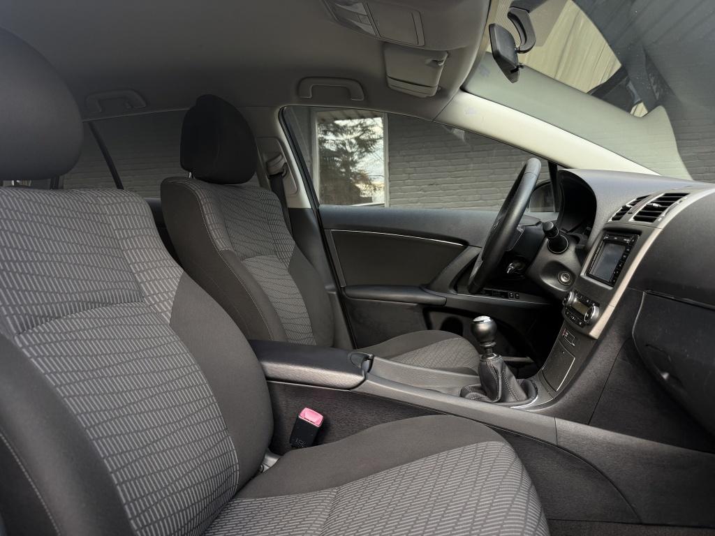 Toyota Avensis wagon 1.8 vvti business