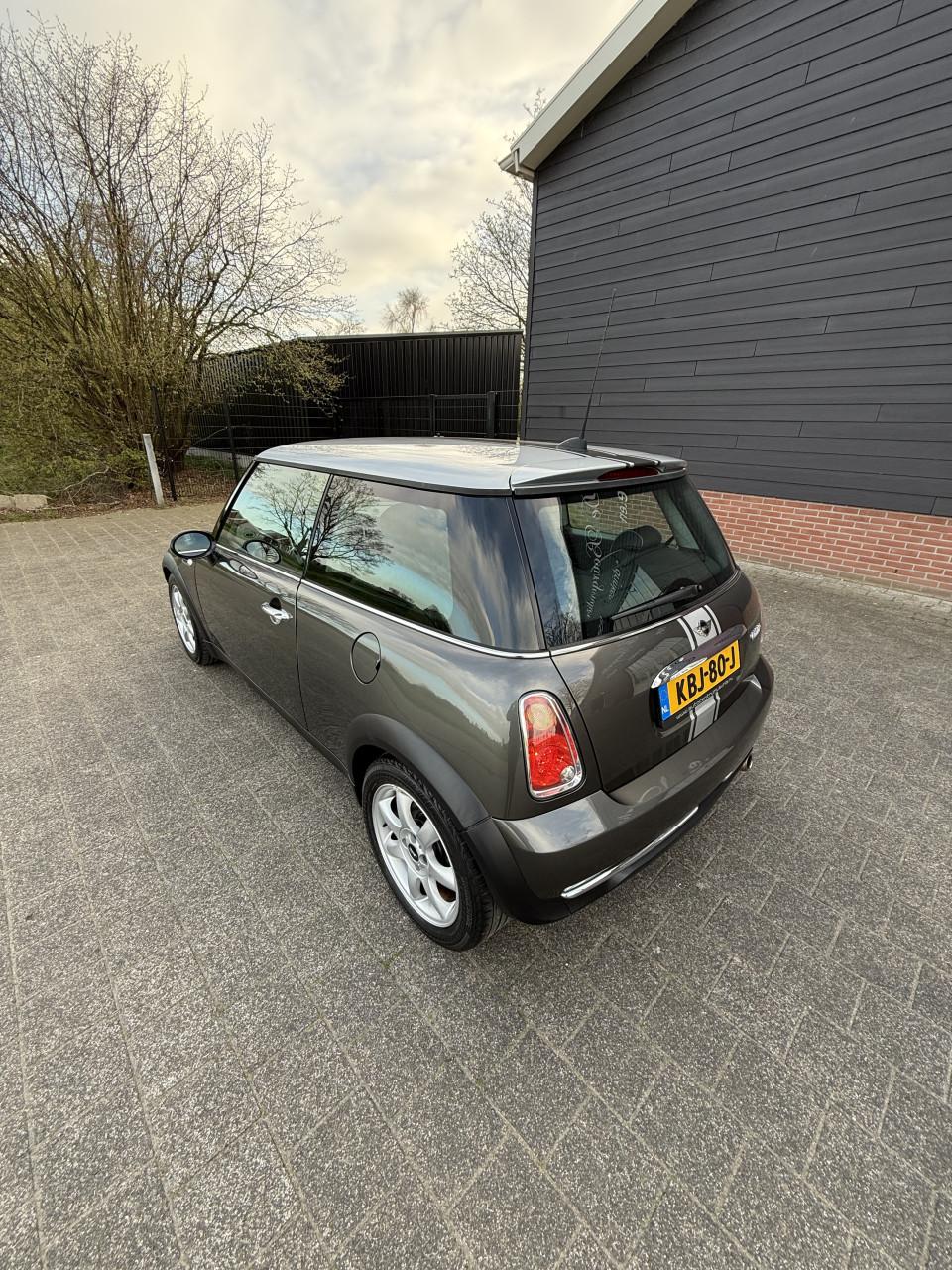 Mini Cooper 1.6 Parklane Automaat 111DKM 2006