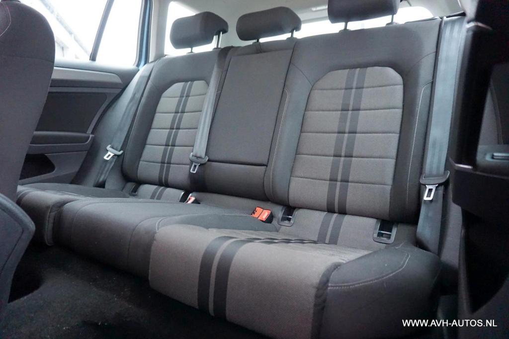 Volkswagen Golf variant 1.0 tsi business edition connected