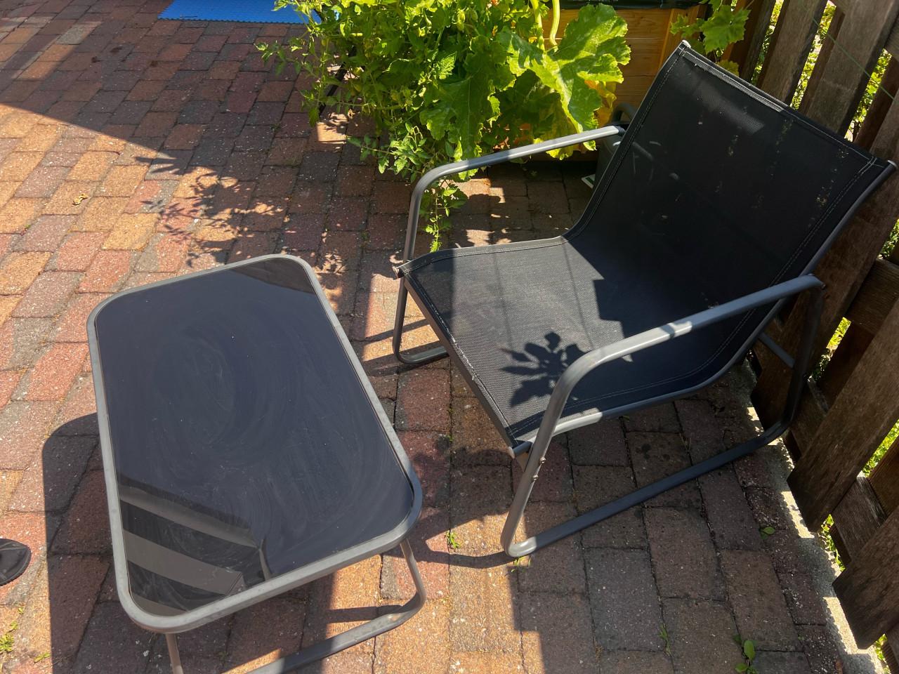 Tuinstoel met tafel