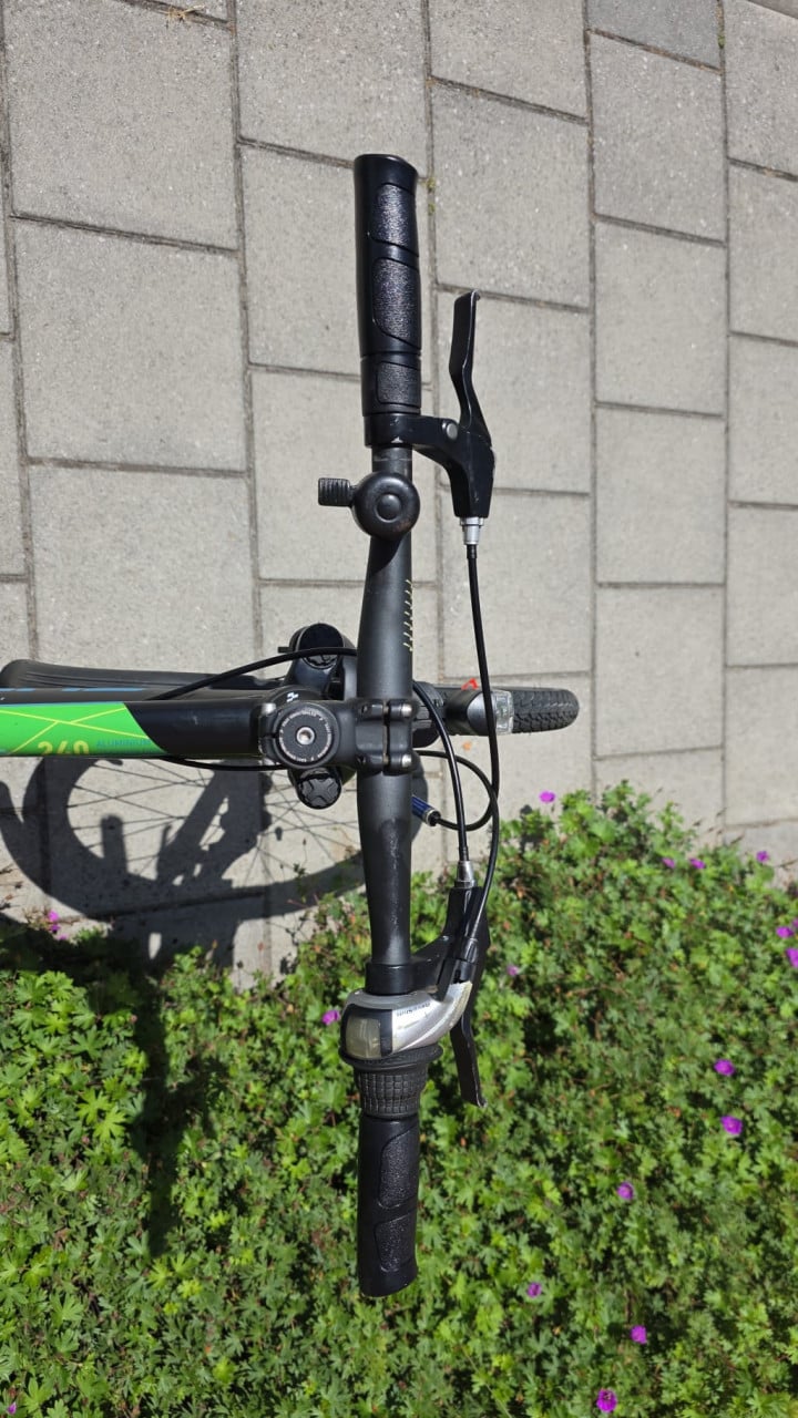 CUBE | 240 | 24 INCH | FRAME 32 CM | NETTE STAAT!