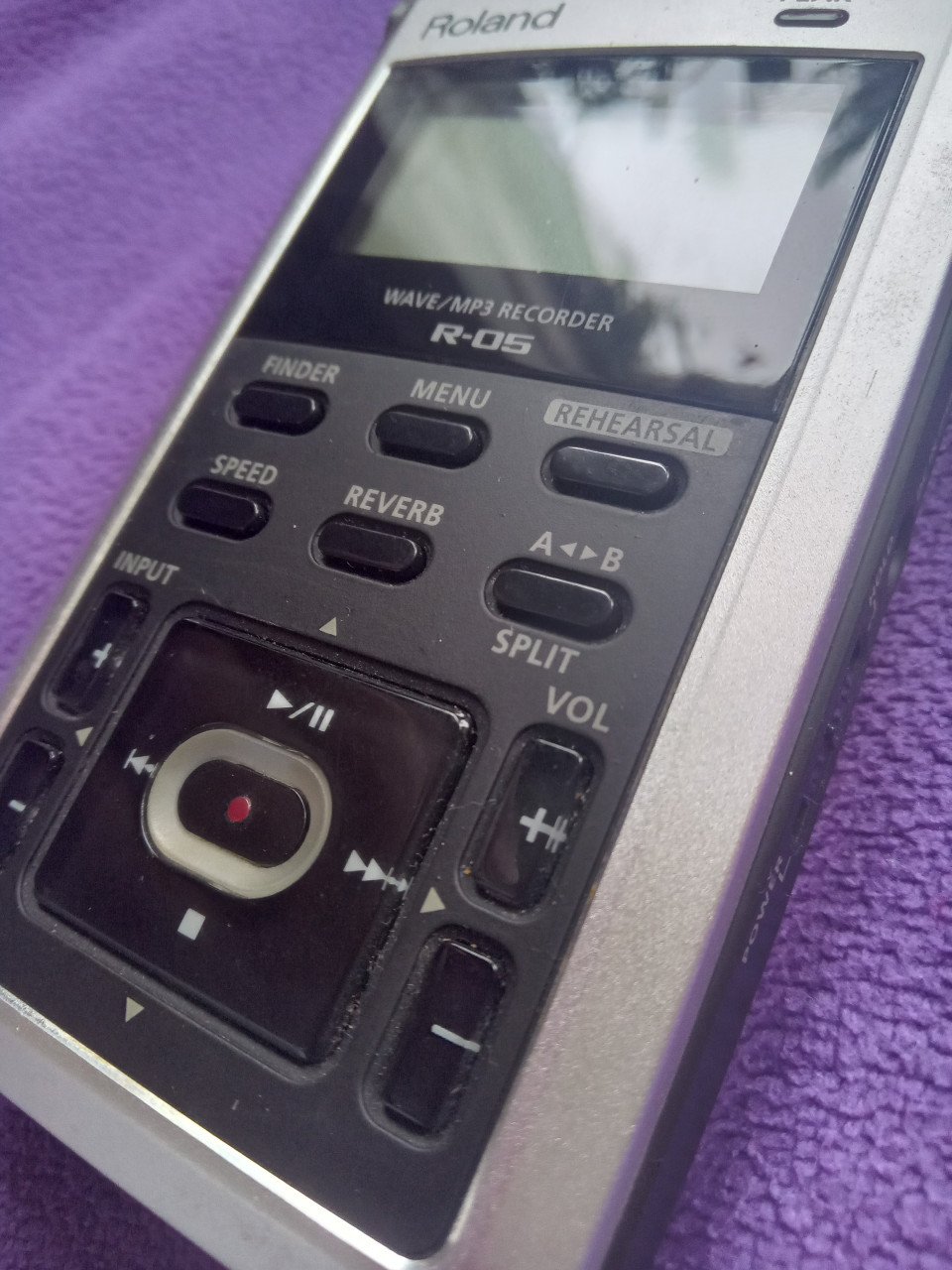 Roland R-05 wave/ mp3 recorder