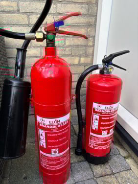 2 Elon Brandblussers € 45 ongeopend
