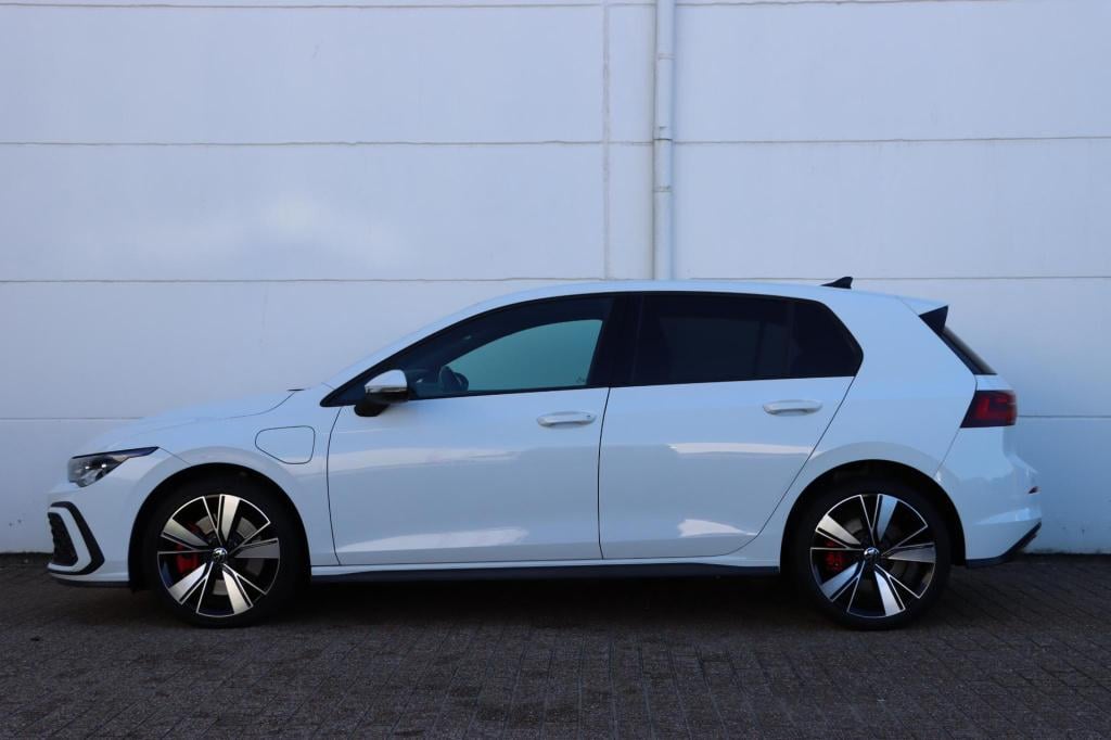 Volkswagen Golf 1.4 tsi ehybrid gte 245pk dsg6 | soh 90,1% |