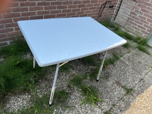 Als nieuwe Camping tafel van hoogwaardig kwaliteit