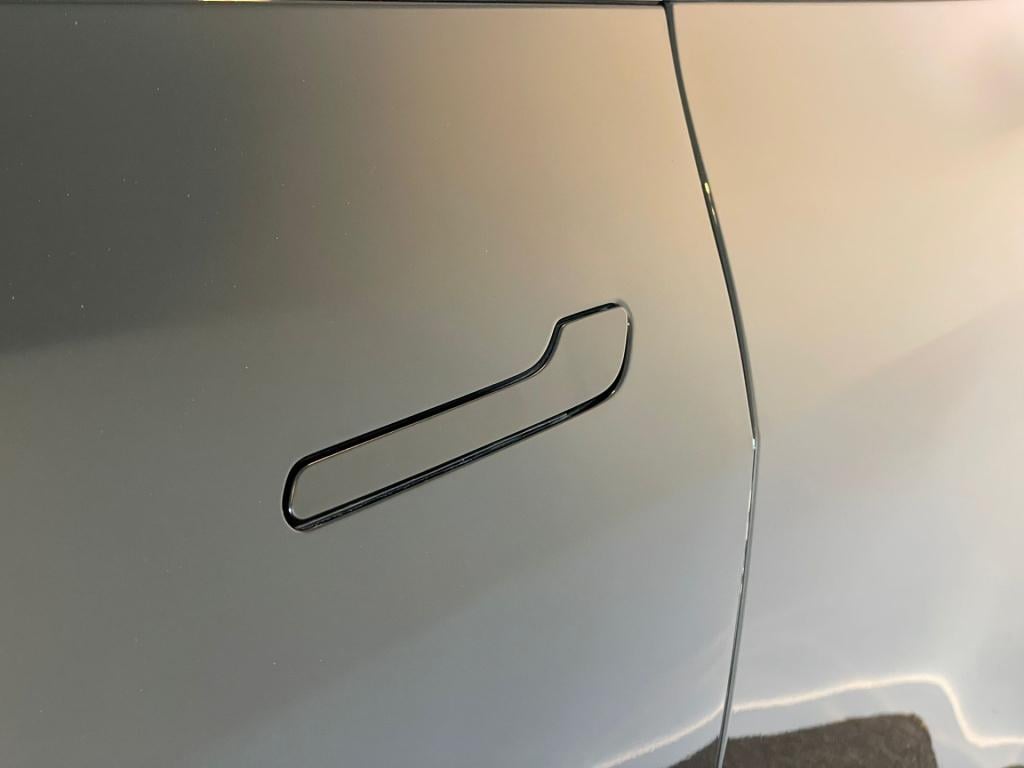 Tesla Model Y long range awd 75 kwh