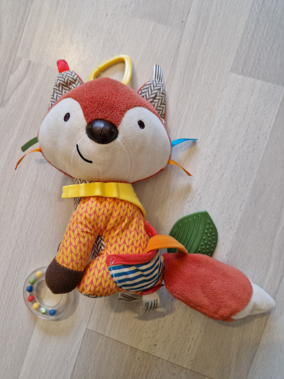 Boxzak met babyspeelgoed