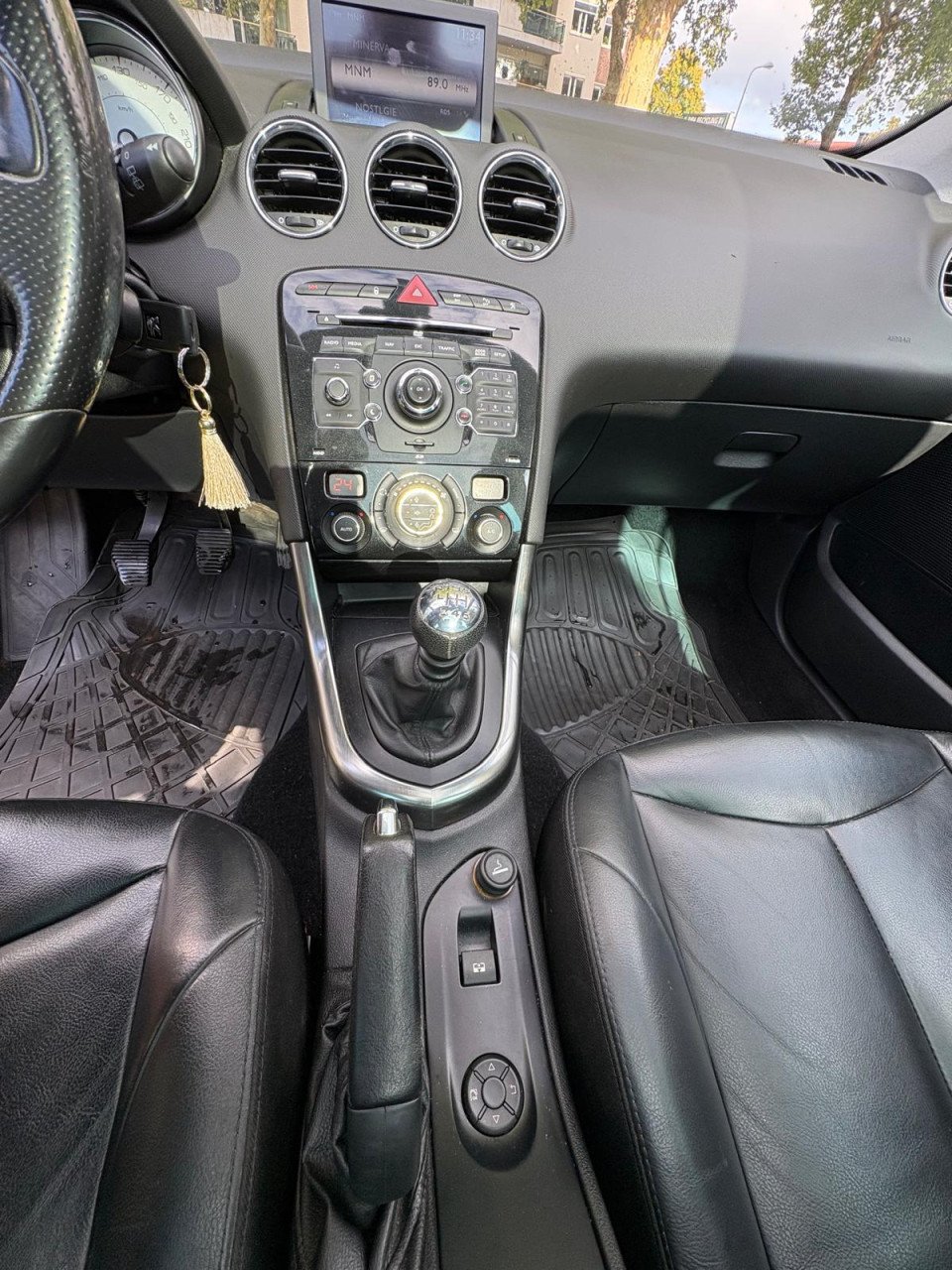 Te koop peugeot 308 THP 2012 7 persoons
