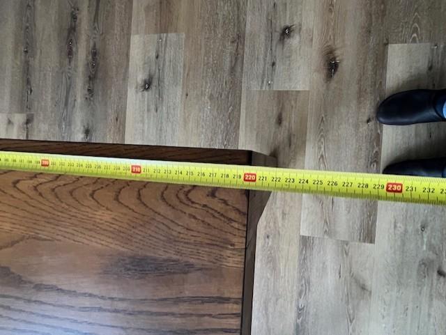 Moderne lange eettafel