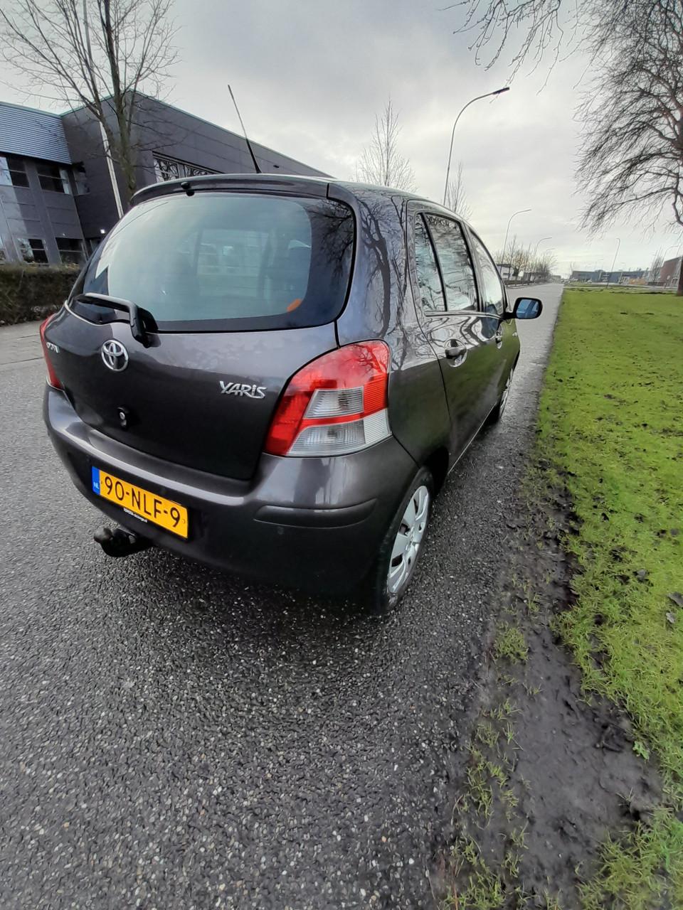 Prima Toyota Yaris - Euro 3,750,=