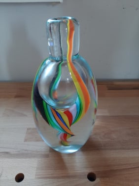 Massief glazen bloemetjesvaas
