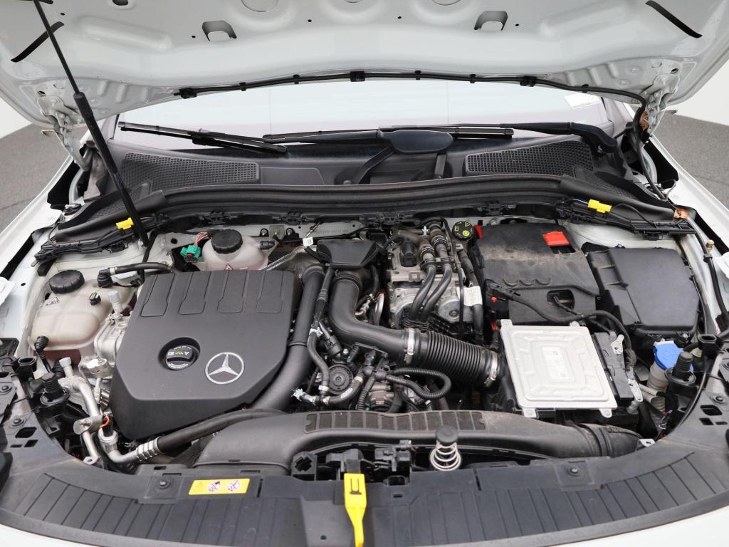 Mercedes-Benz Gla-klasse 250 e amg line premium plus | automaat | panorama 