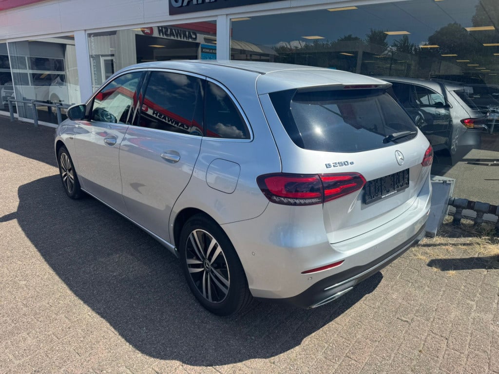 Mercedes-Benz B-Klasse 250 e business solution luxury limited