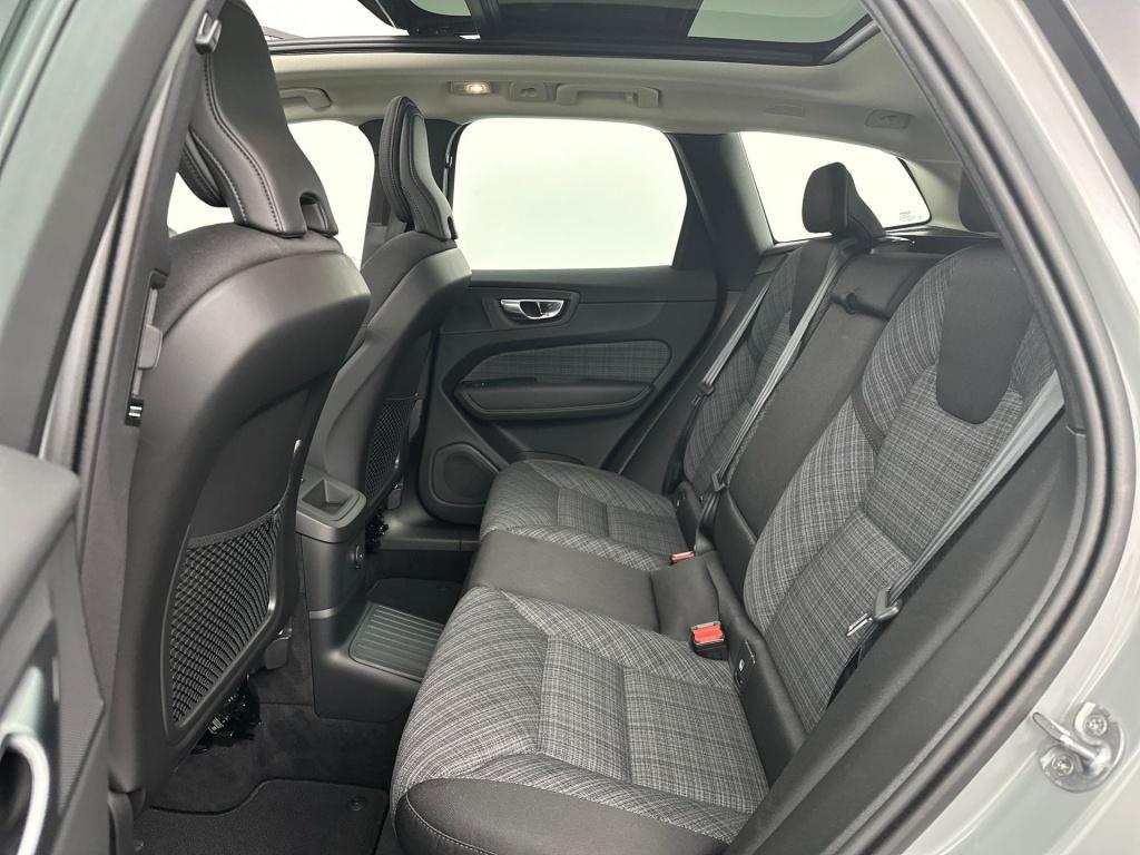 Volvo XC60 t6 398pk recharge bright| achteruitrijcamera| trekhaak| pano|